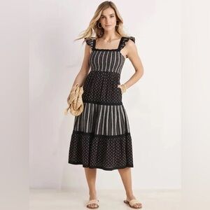 New with Tags Vineyard Vines Black and White Jacquard Smocked Midi Dress